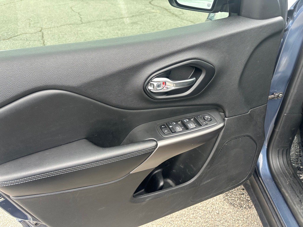 2021 Jeep Cherokee Image 12