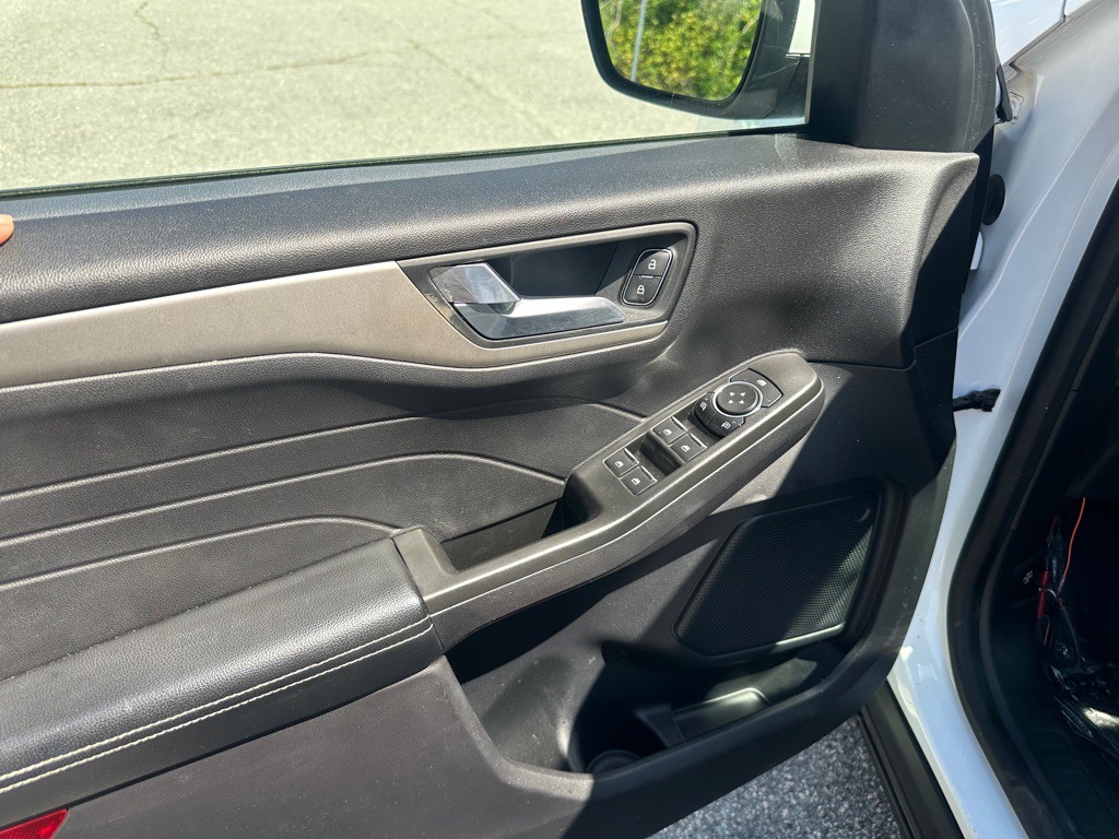 2021 Ford Escape Image 12