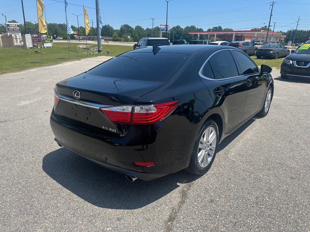 2015 Lexus ES Image 5