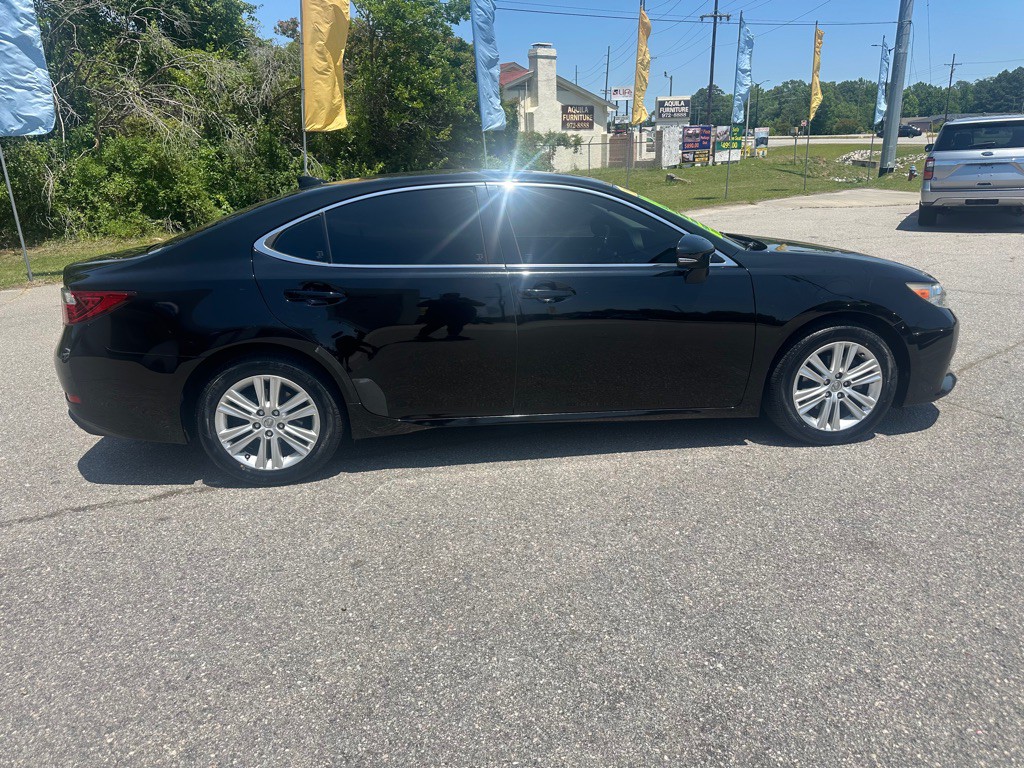 2015 Lexus ES Image 6