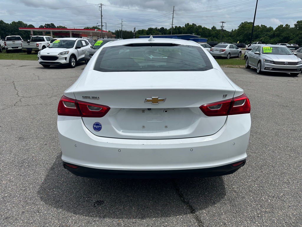 2023 Chevrolet Malibu Image 4
