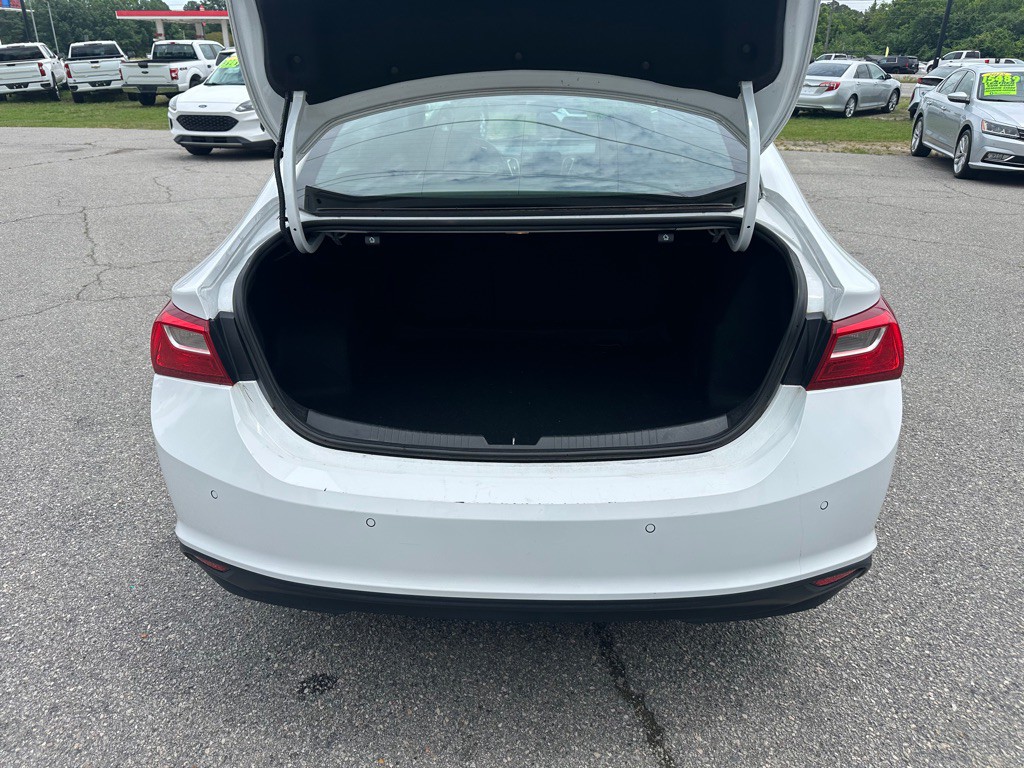 2023 Chevrolet Malibu Image 10