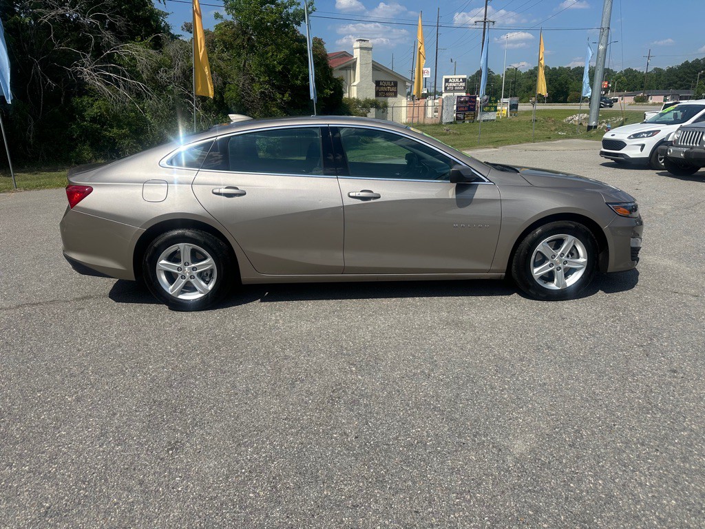 2023 Chevrolet Malibu Image 6