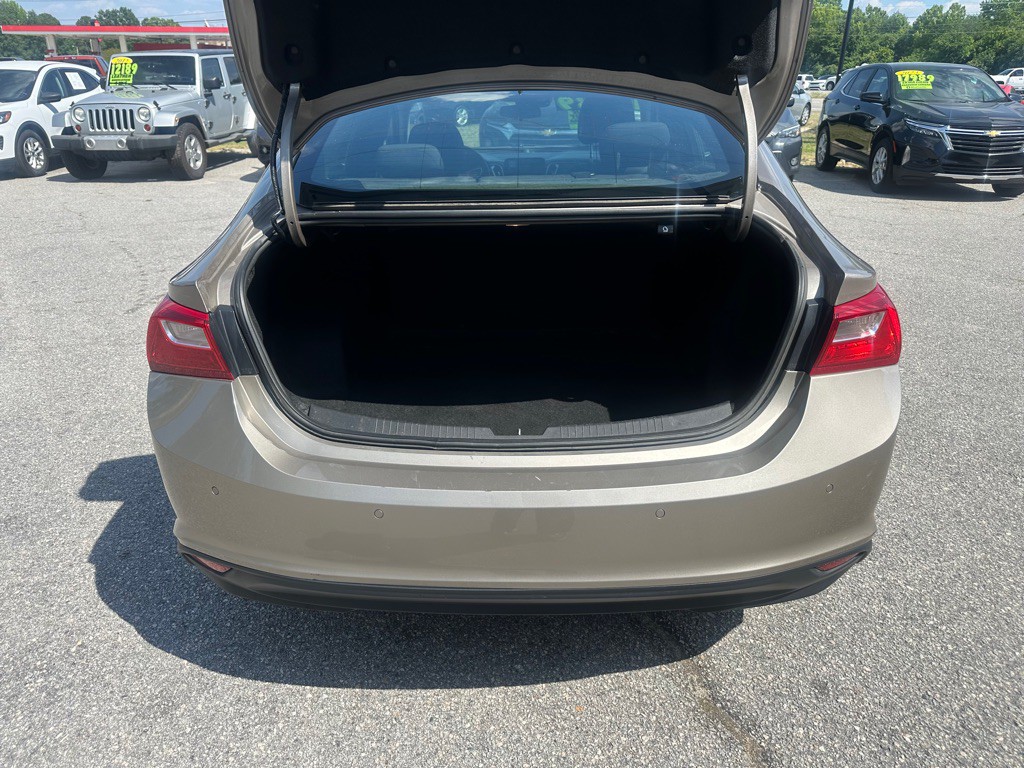 2023 Chevrolet Malibu Image 10