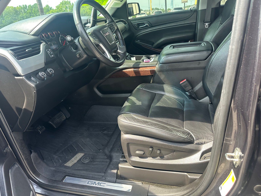 2016 GMC Yukon Image 11