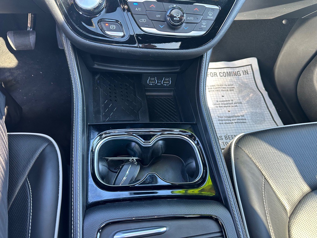2025 Chrysler Pacifica Image 14
