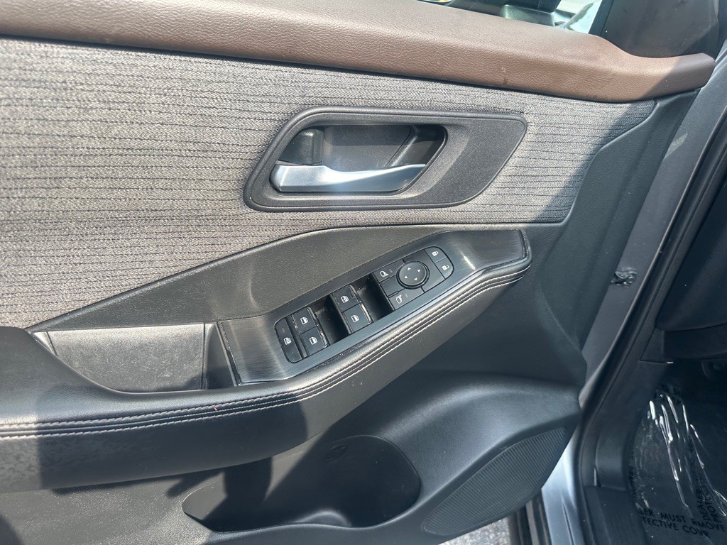 2023 Nissan Rogue Image 12