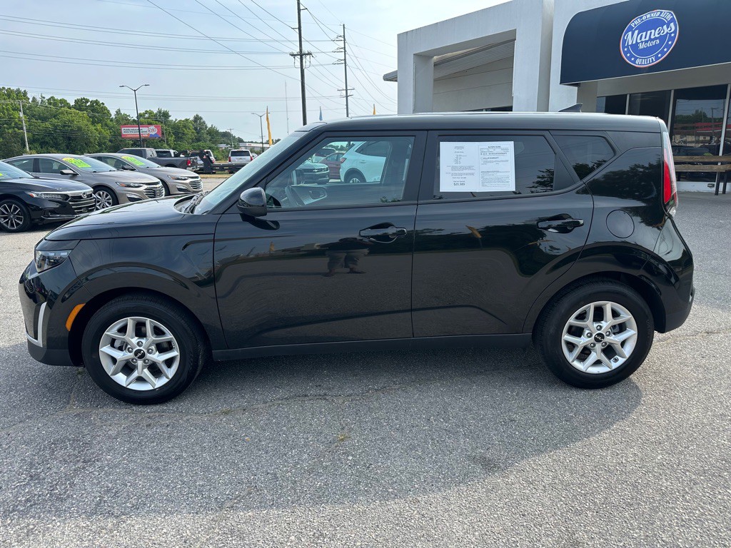 2025 Kia Soul Image 2