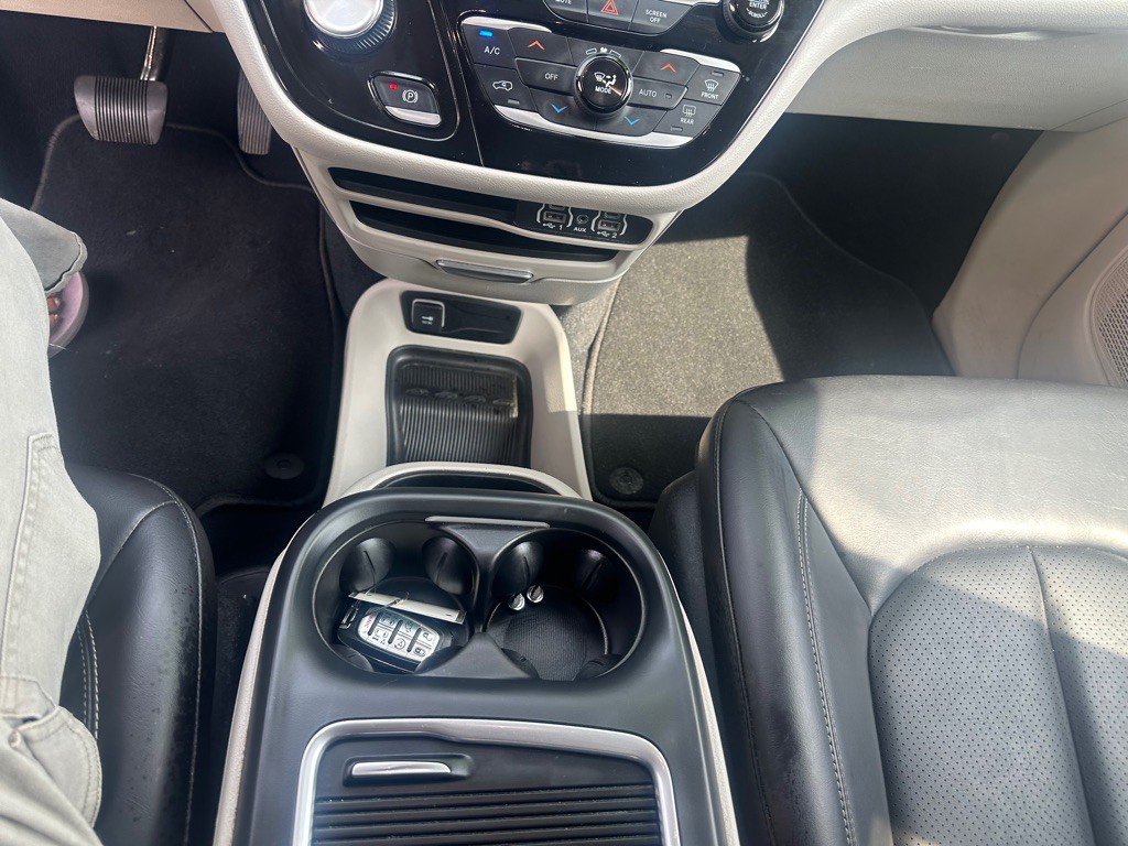 2023 Chrysler Pacifica Image 14