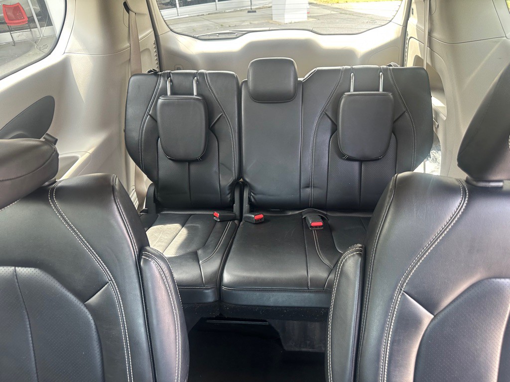 2023 Chrysler Pacifica Image 21
