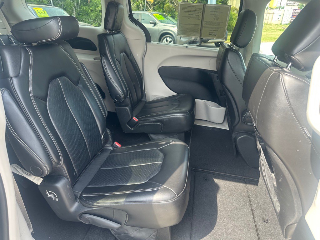 2023 Chrysler Pacifica Image 23