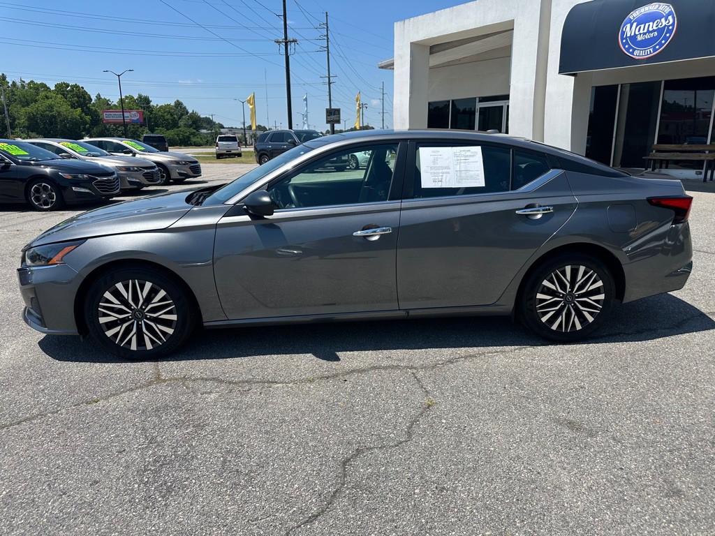 2025 Nissan Altima Image 2
