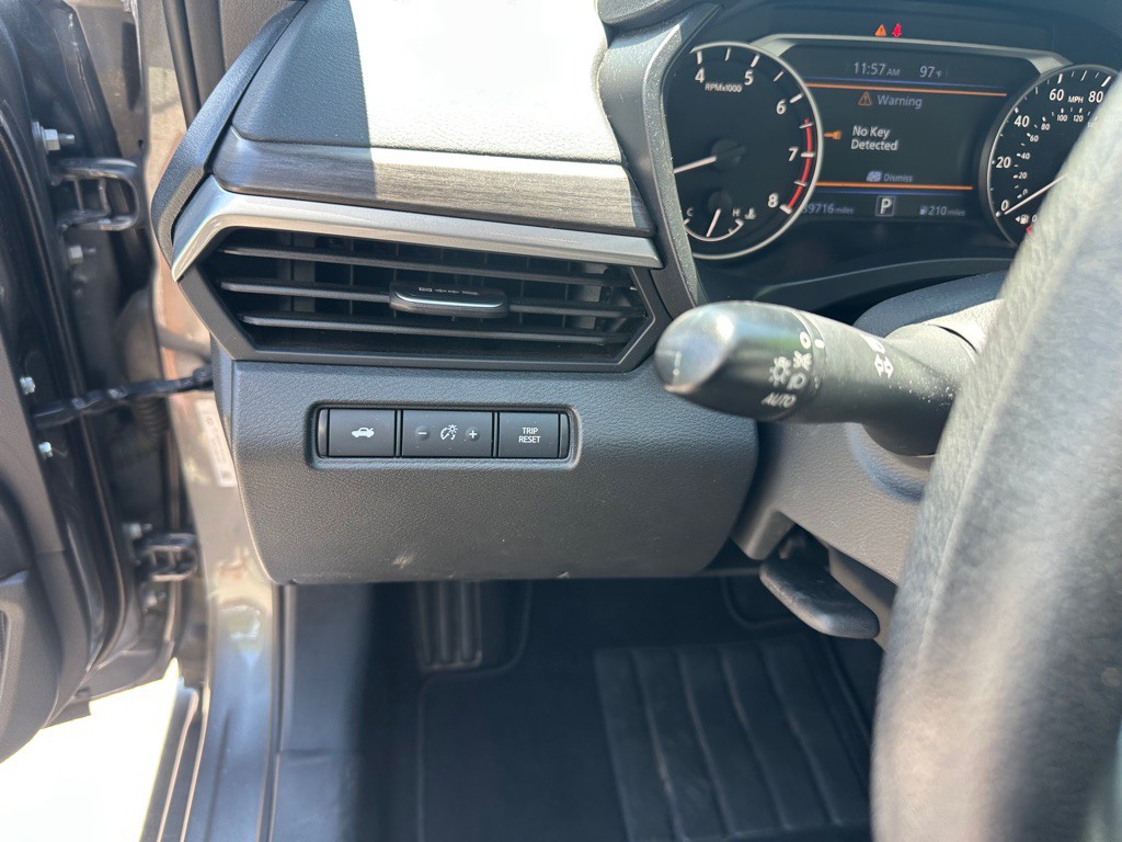 2025 Nissan Altima Image 13