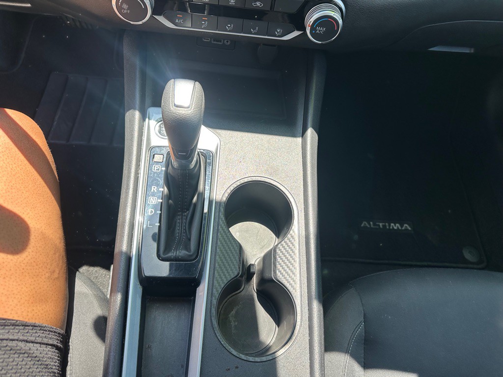 2025 Nissan Altima Image 14