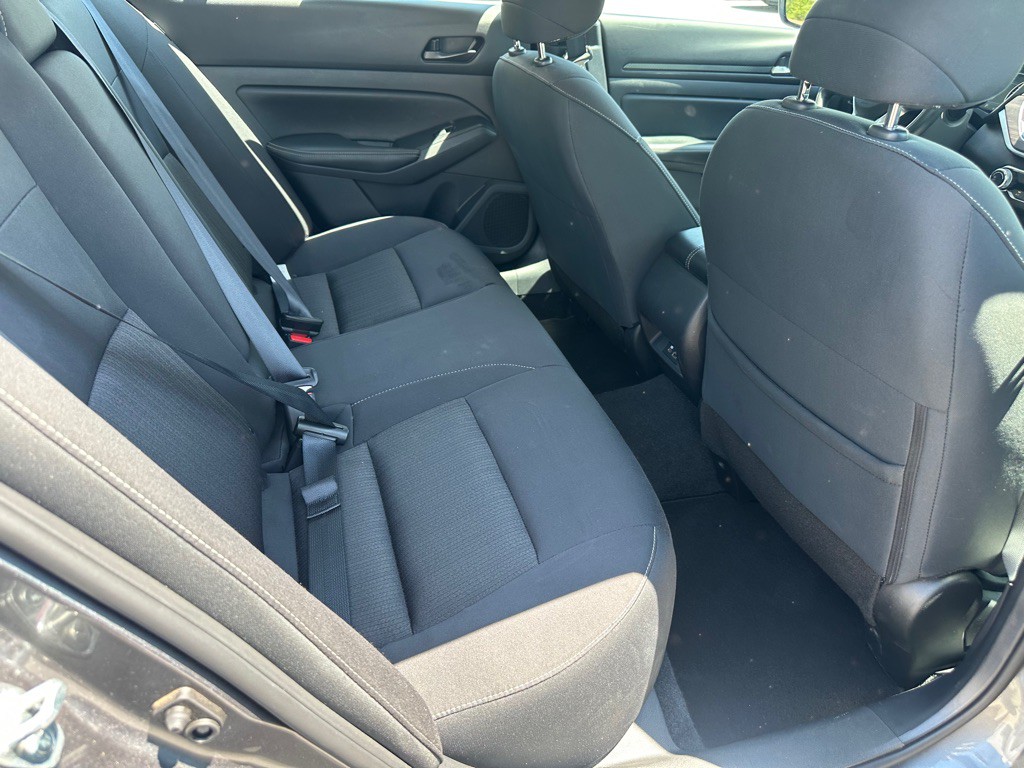 2025 Nissan Altima Image 21