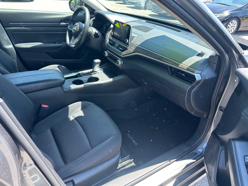 2025 Nissan Altima Image 22