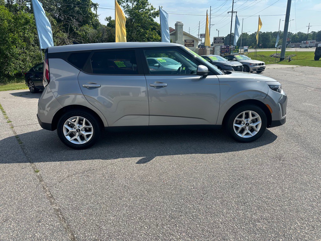 2023 Kia Soul Image 6
