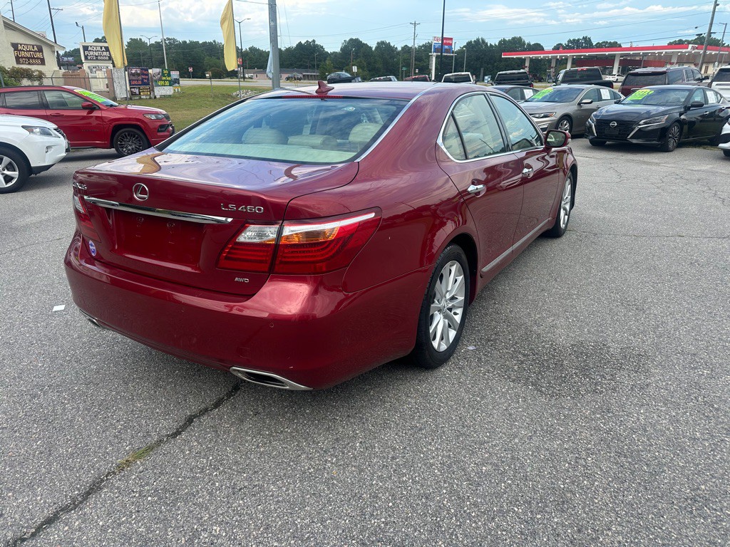 2010 Lexus LS Image 5