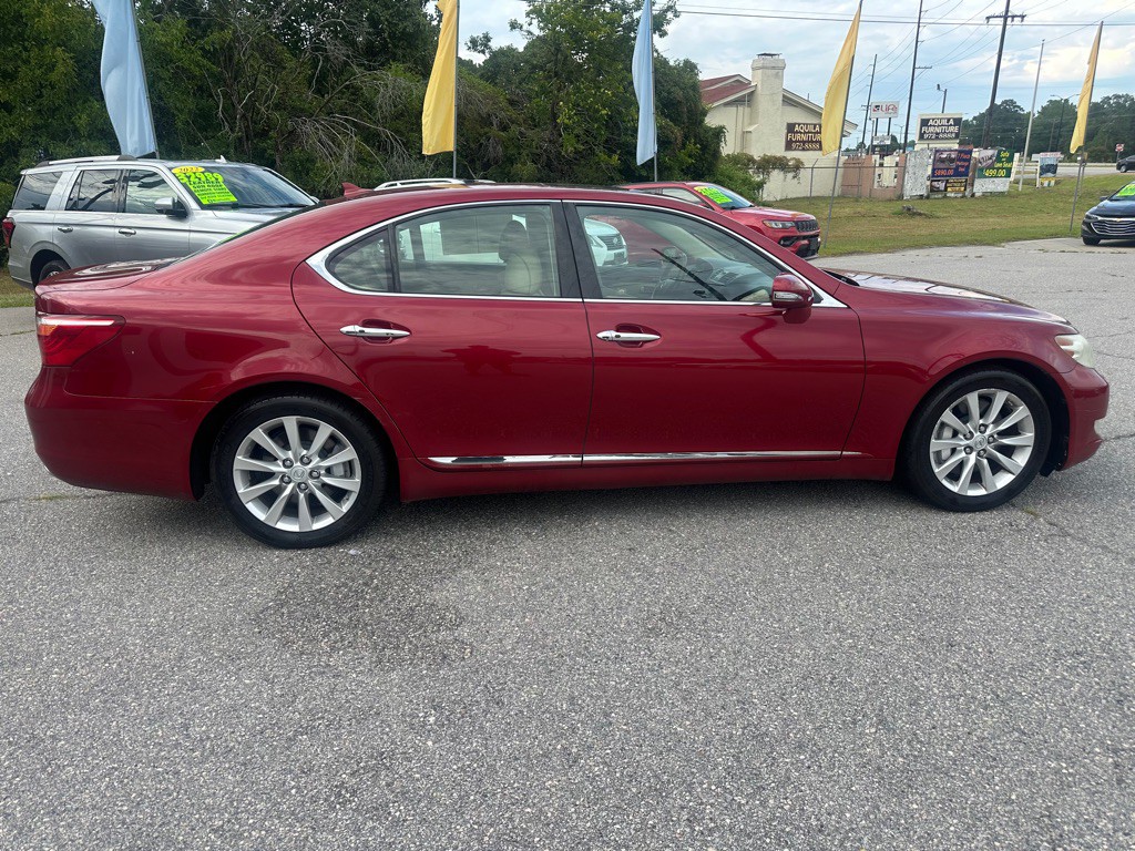 2010 Lexus LS Image 6