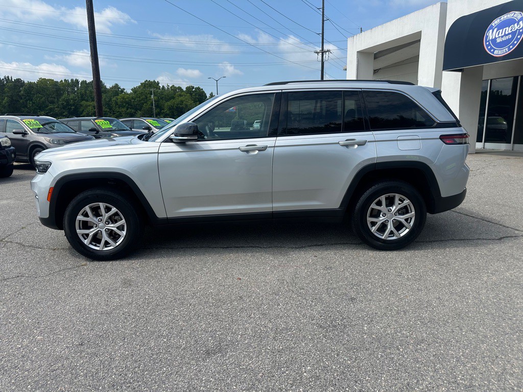 2022 Jeep Grand Cherokee Image 2