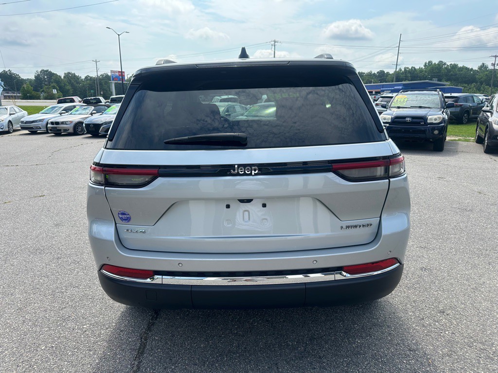 2022 Jeep Grand Cherokee Image 4