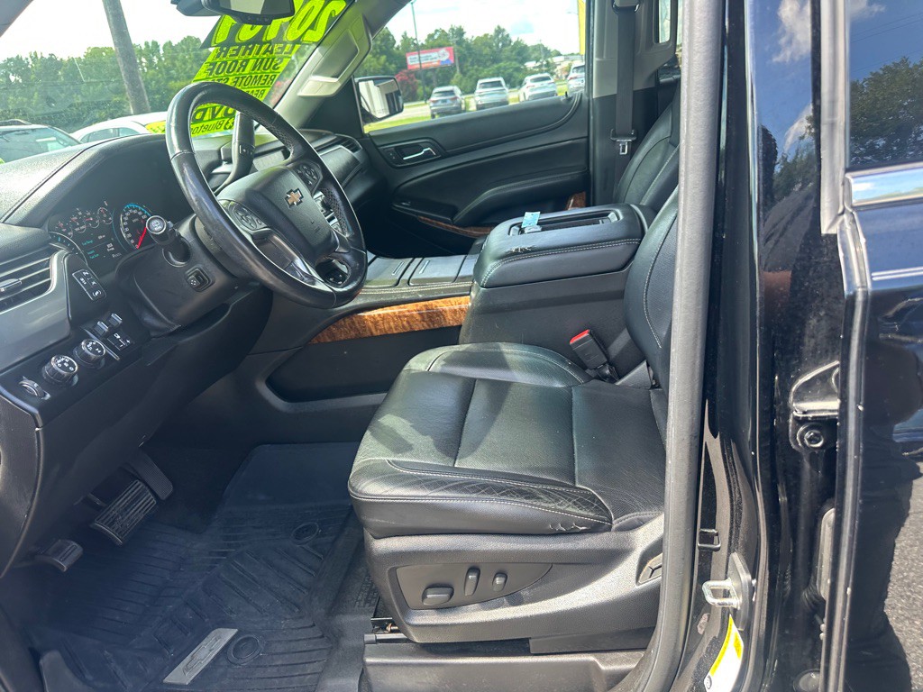 2017 Chevrolet Suburban Image 11