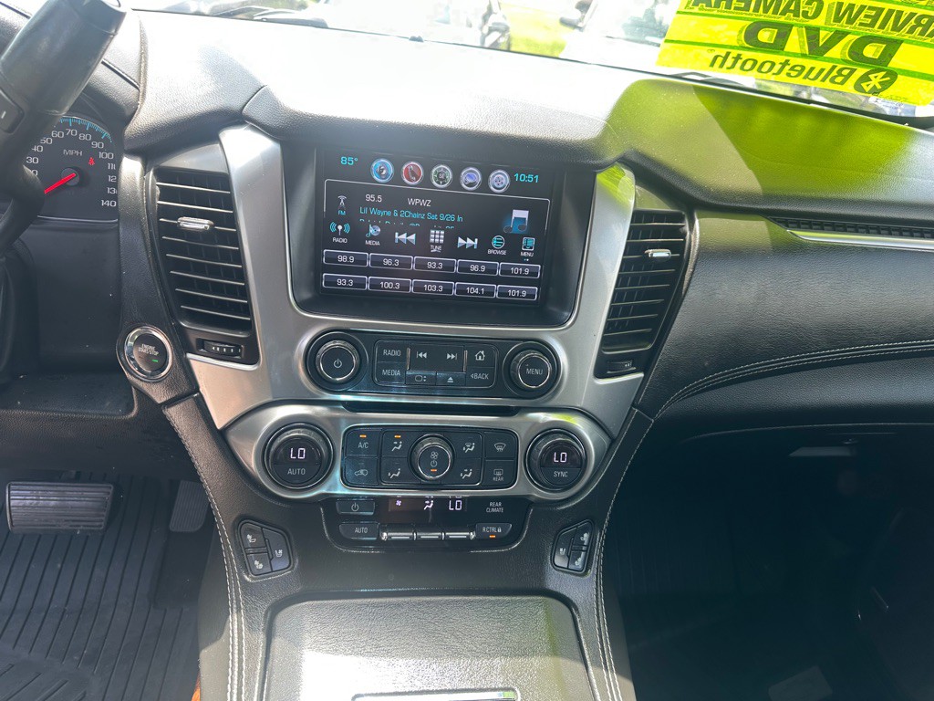 2017 Chevrolet Suburban Image 14