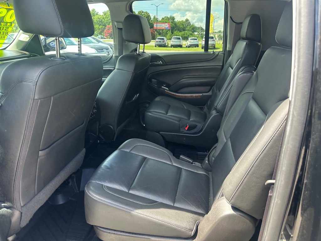2017 Chevrolet Suburban Image 20