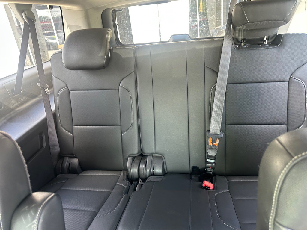 2017 Chevrolet Suburban Image 21