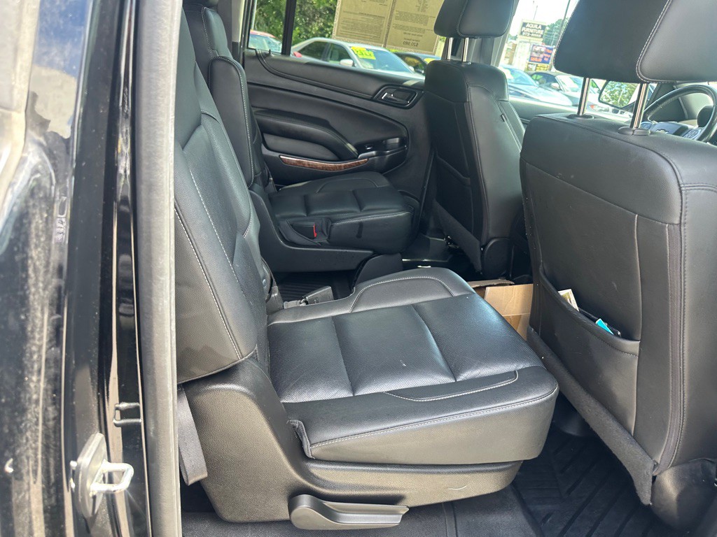 2017 Chevrolet Suburban Image 22