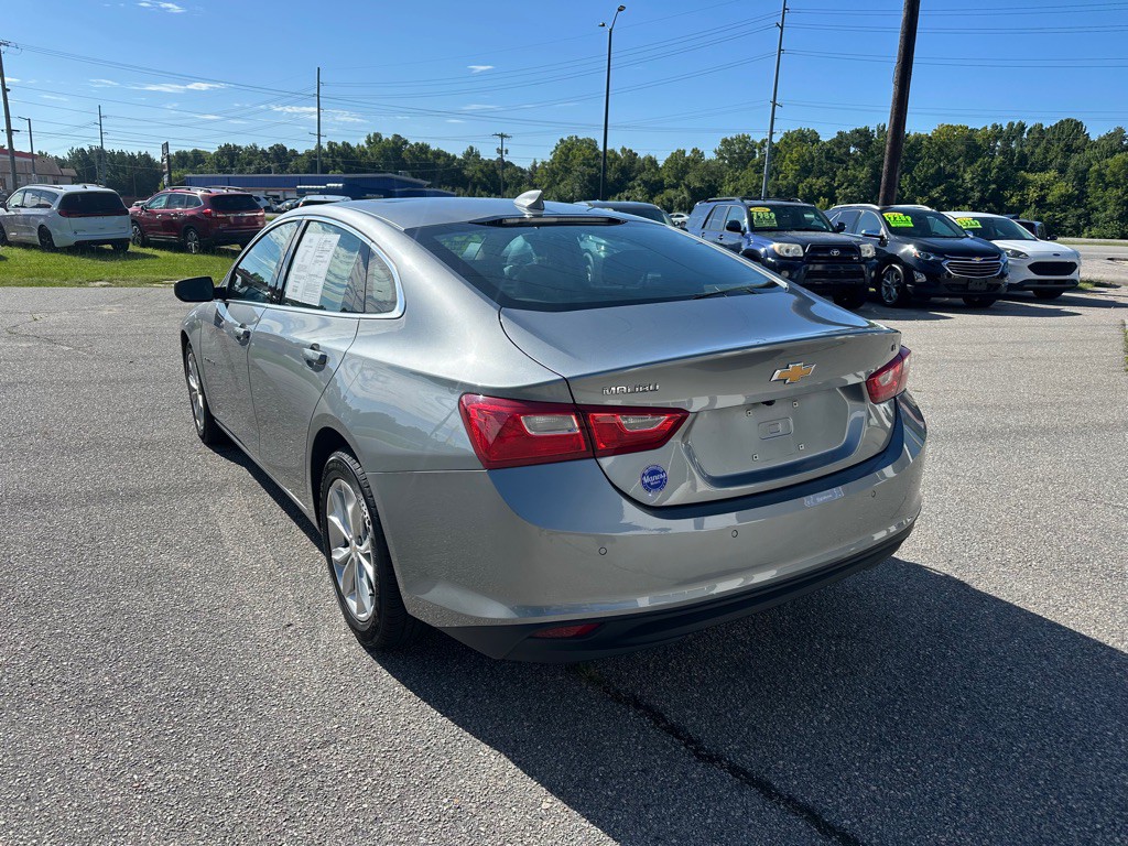 2024 Chevrolet Malibu Image 3