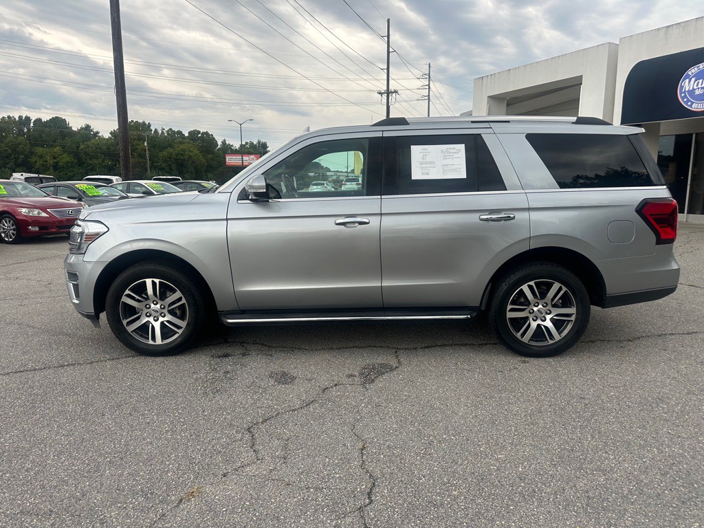 2022 Ford Expedition Image 2