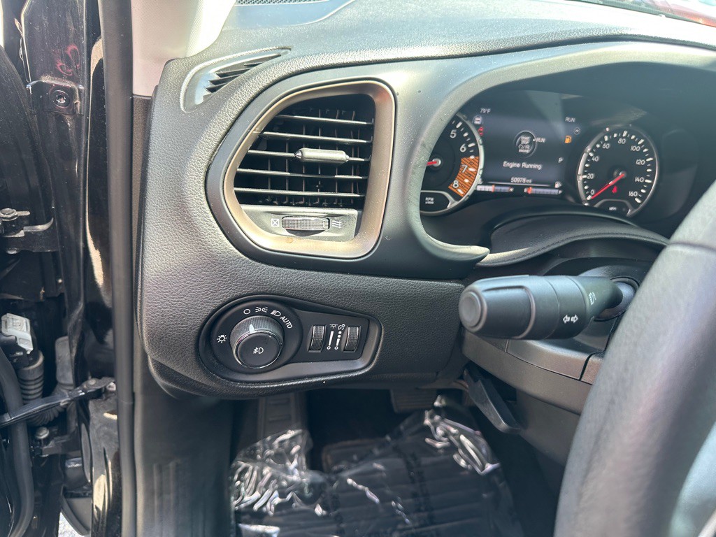 2023 Jeep Renegade Image 13