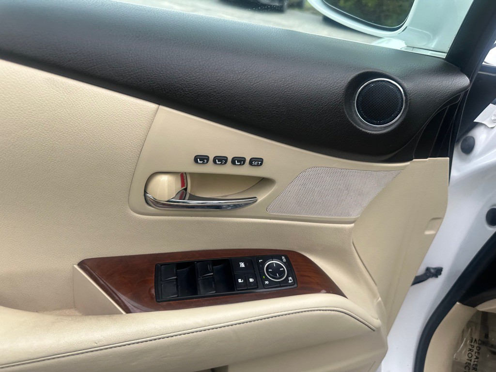 2013 Lexus RX Image 12