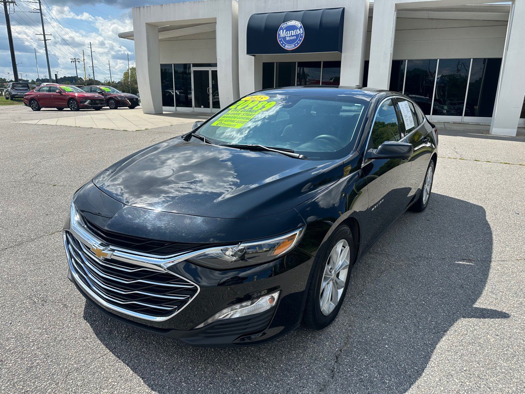 2025 Chevrolet Malibu Image 1