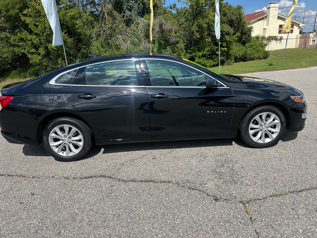 2025 Chevrolet Malibu Image 6