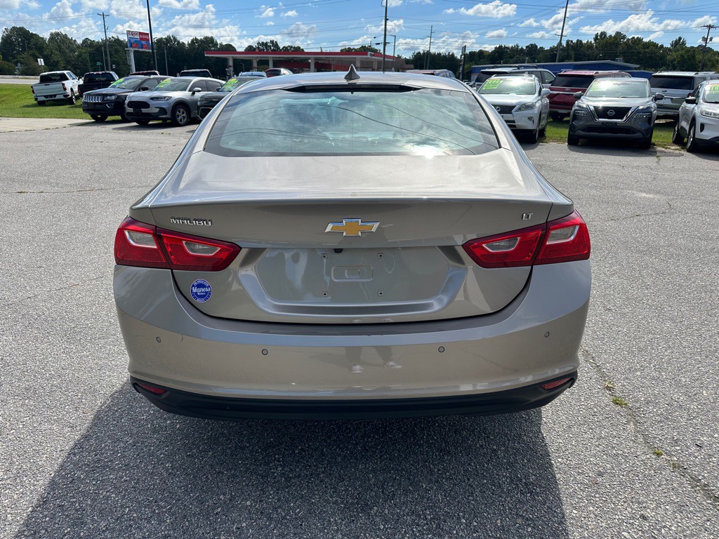 2025 Chevrolet Malibu Image 4