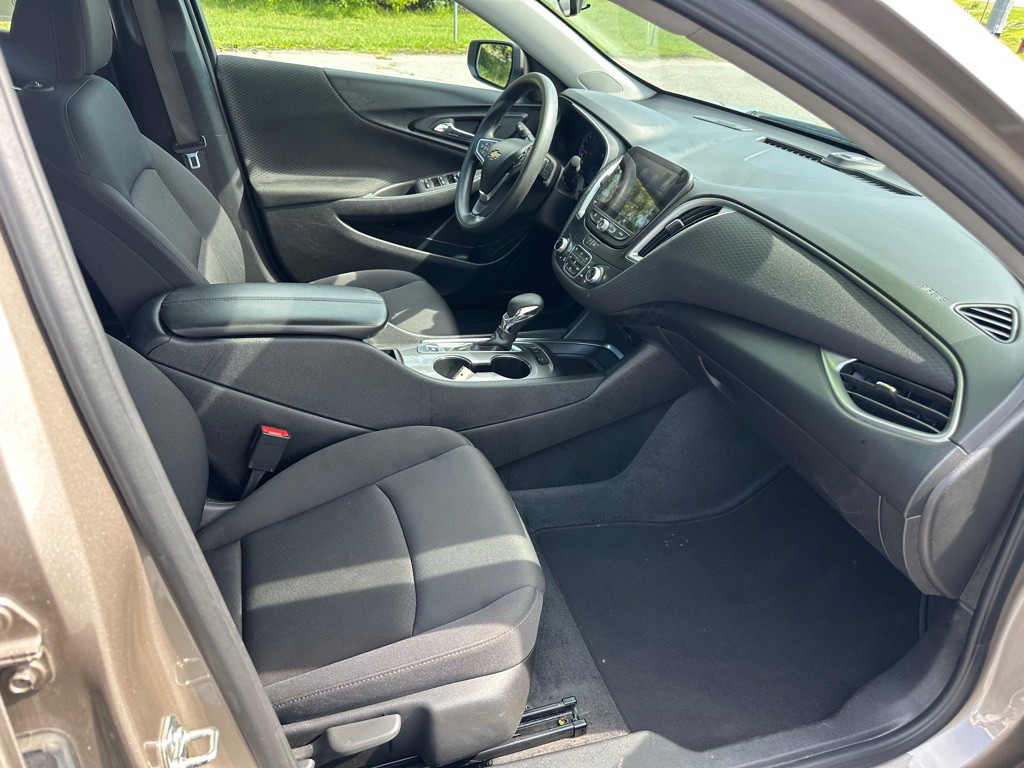 2025 Chevrolet Malibu Image 22