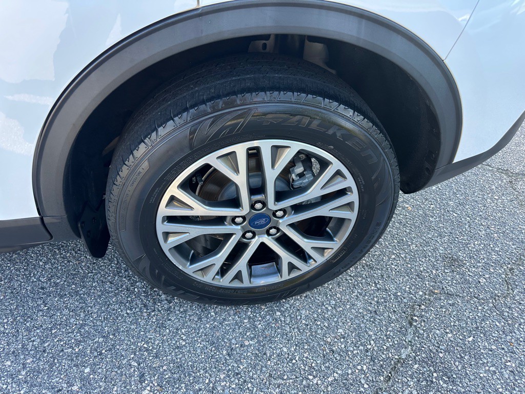 2022 Ford Escape Image 9