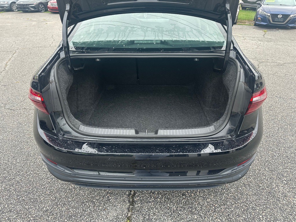 2024 Volkswagen Jetta Image 10