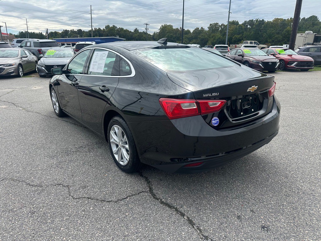 2025 Chevrolet Malibu Image 3