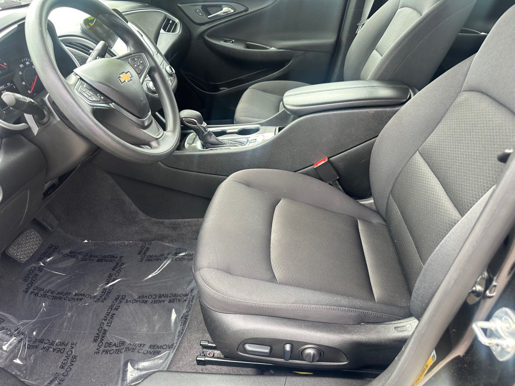 2025 Chevrolet Malibu Image 11