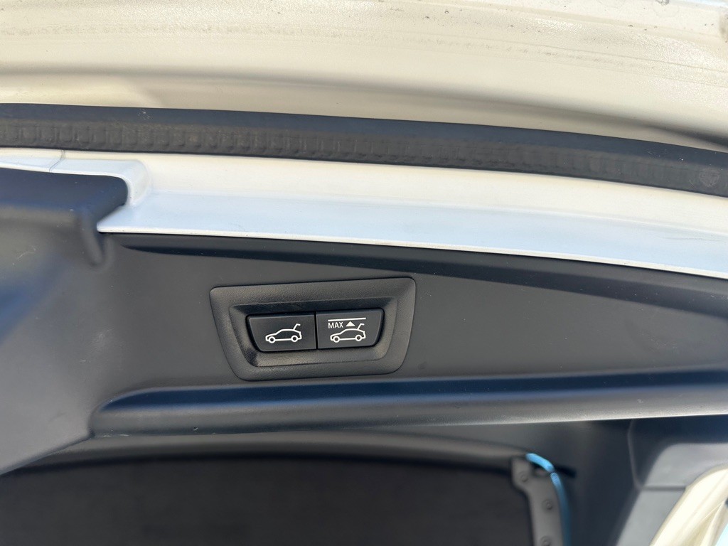 2015 BMW 5 Series Image 11
