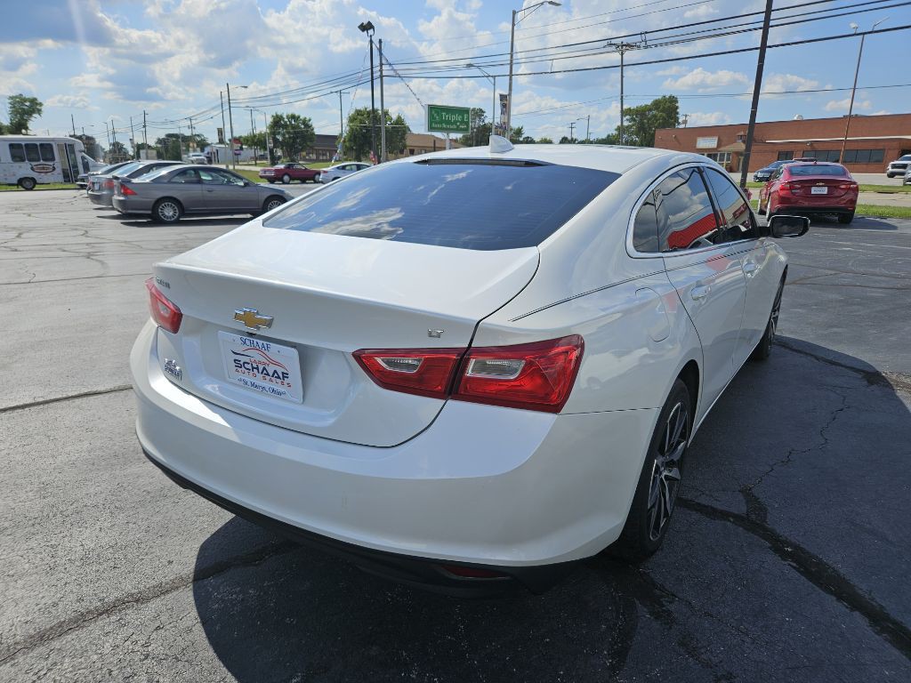 2017 Chevrolet Malibu Image 5