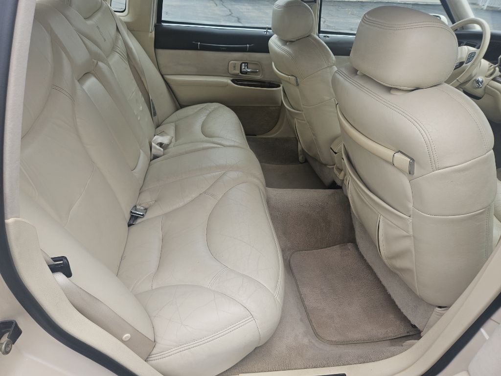 1995 Lincoln Town Car Image 12