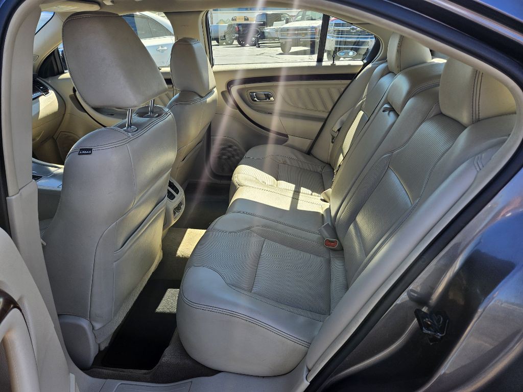 2012 Ford Taurus Image 10