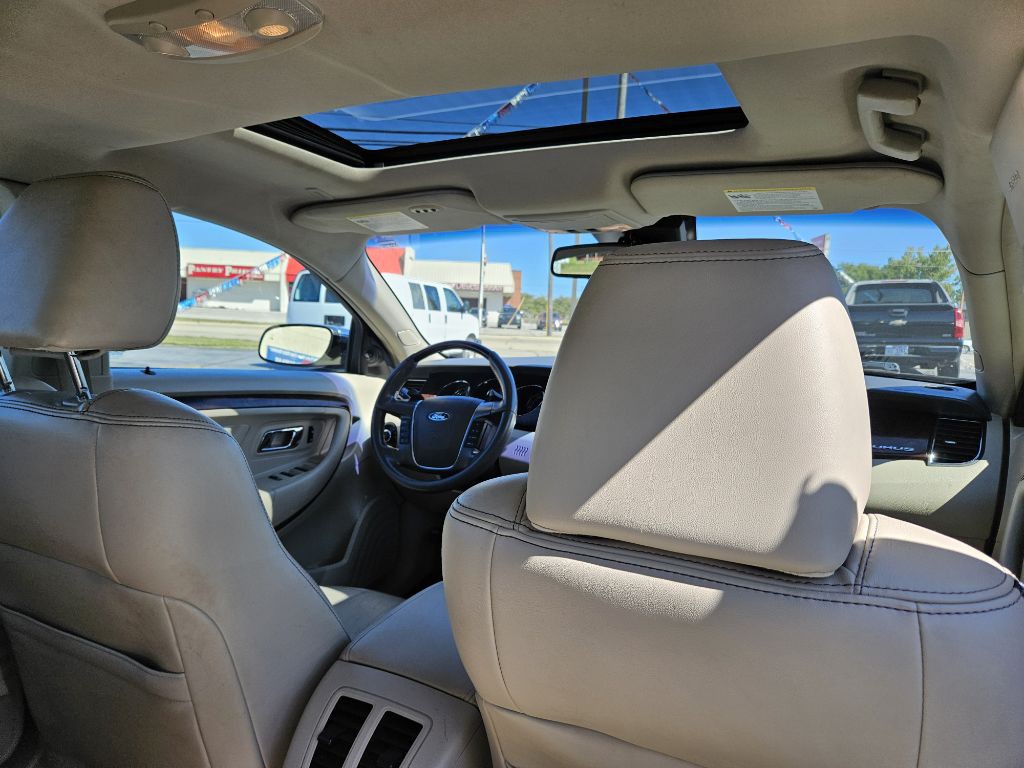 2012 Ford Taurus Image 14