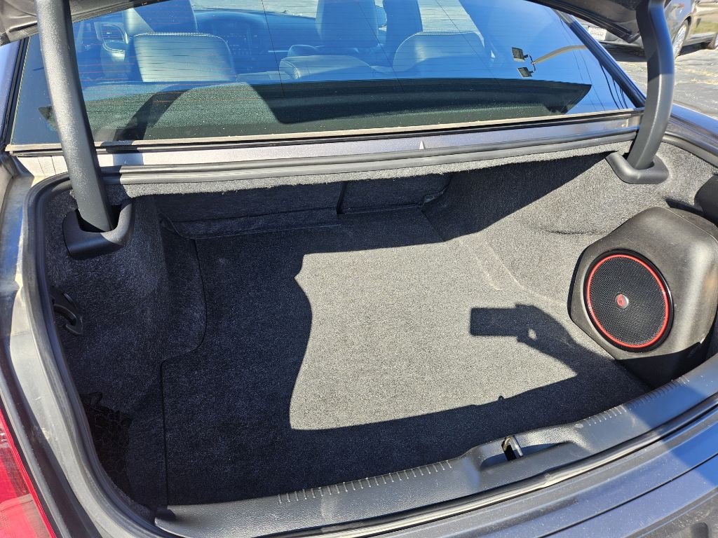 2017 Chrysler 300 Image 14
