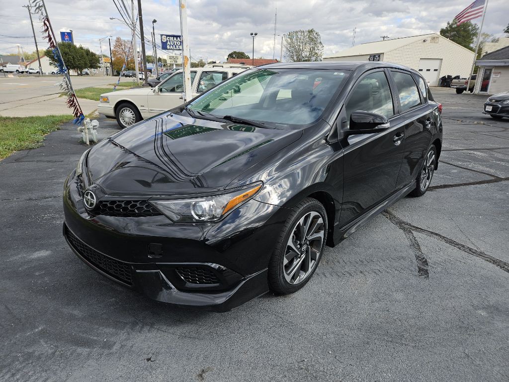 2016 Toyota Corolla Image 1