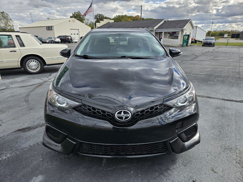 2016 Toyota Corolla Image 2